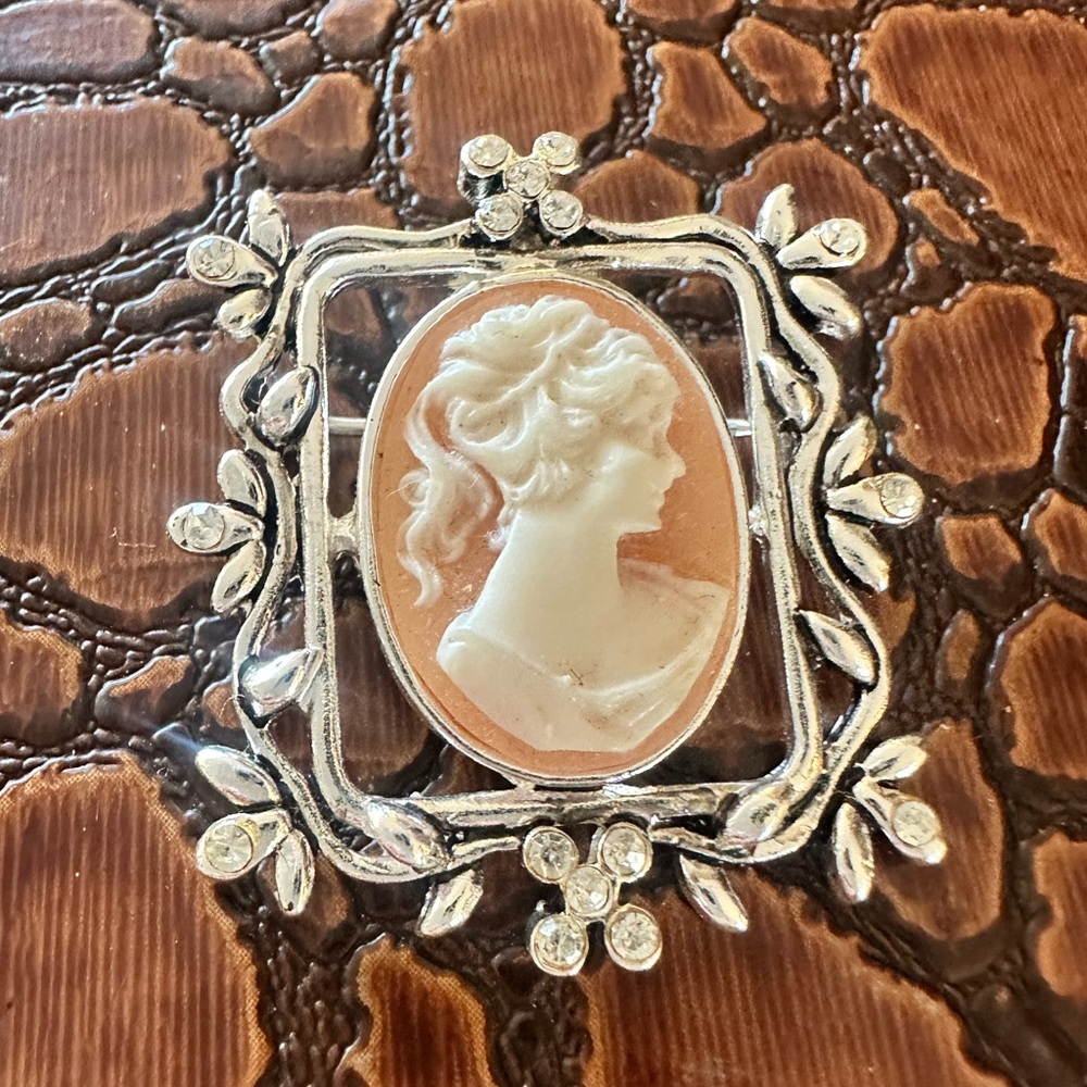 Vintage AAi Silver Tone Square / Framed Victorian Cameo Brooch / Pin w/ Crystals